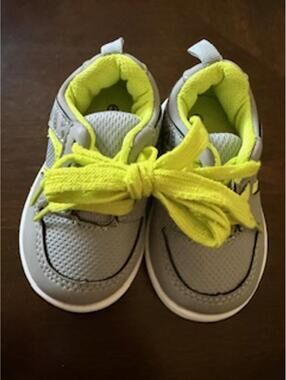 Koala Kids Size 3 Baby Sneakers